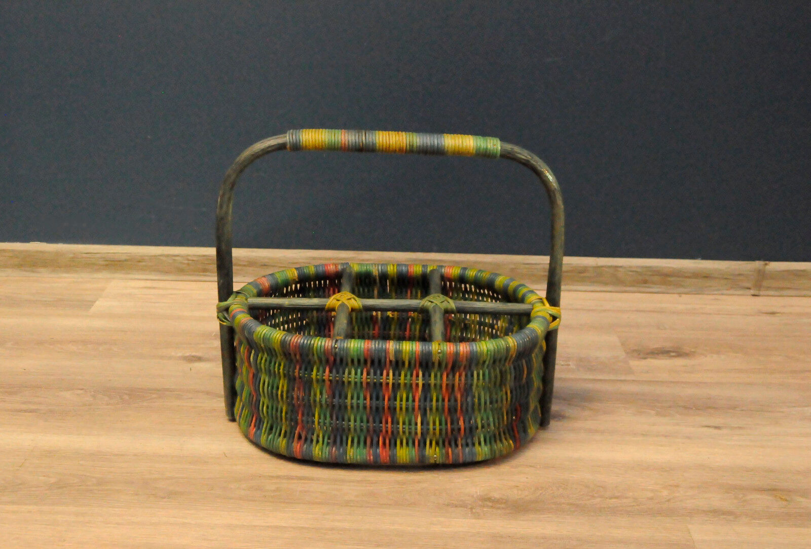 Danish bamboo drink basket