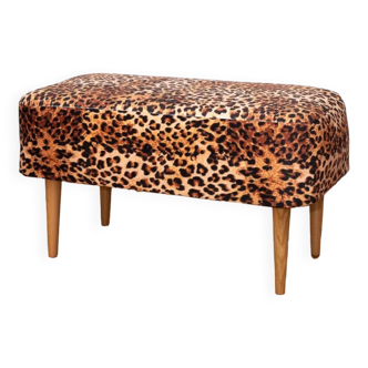 Leopard velvet bench