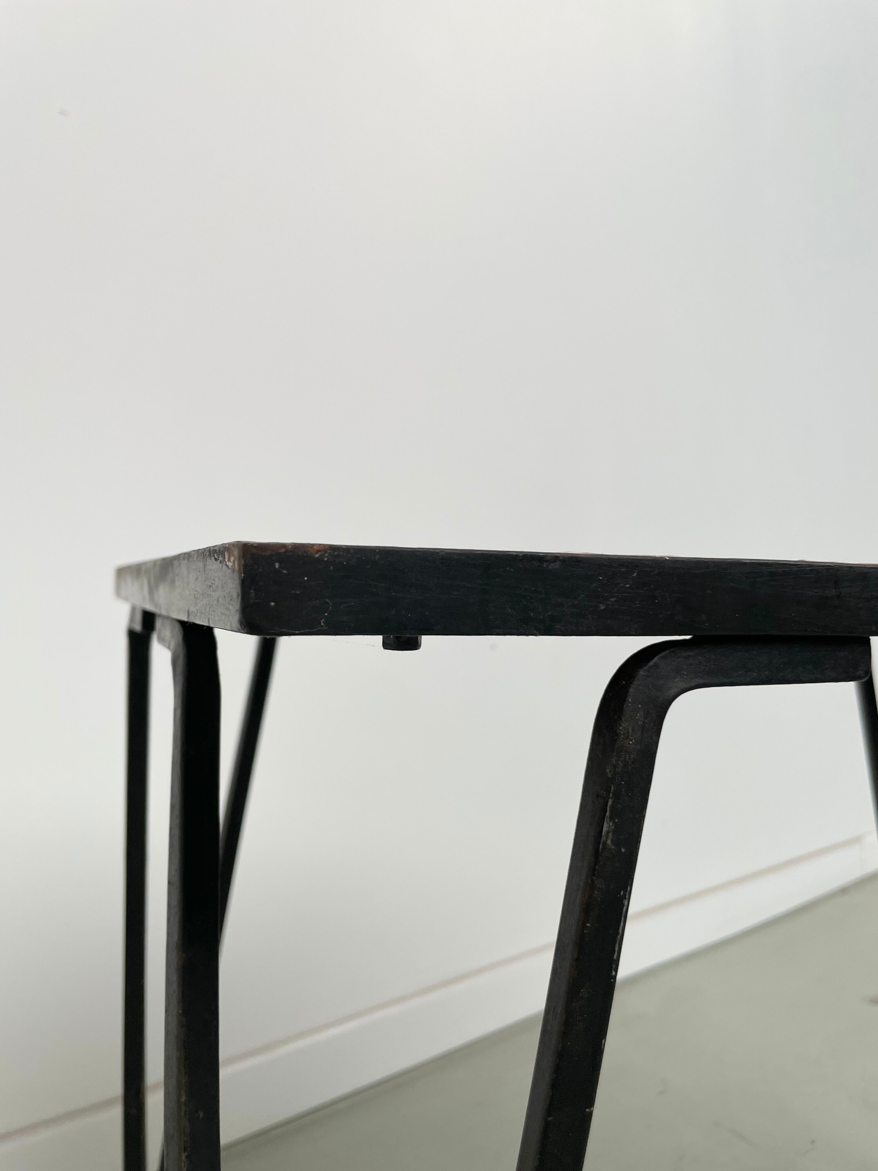 Red ceramic coffee table 50s