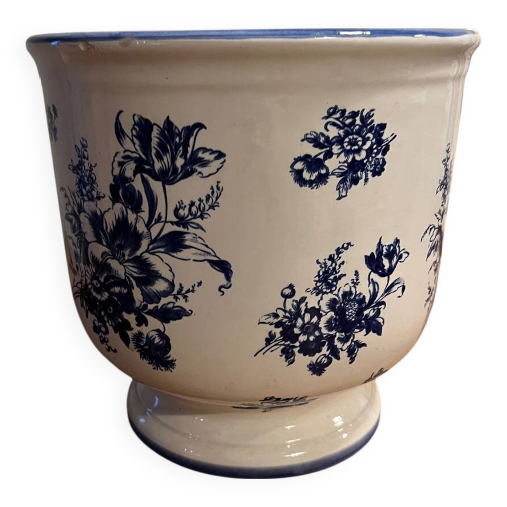 Italian Capodimonte flowerpot