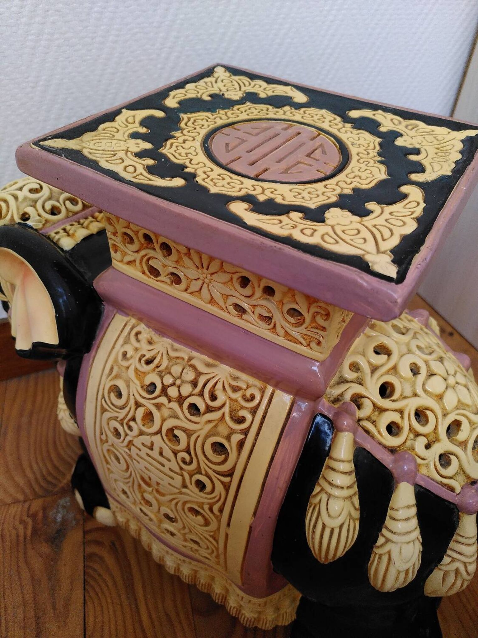 Éléphant en céramique des années 60