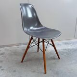 Set of 10 fibreglass & walnut DSW chairs, Charles & Ray Eames, Herman Miller, 60s-70s