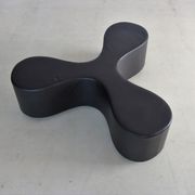 Banc Flower Vitra par Sanaa