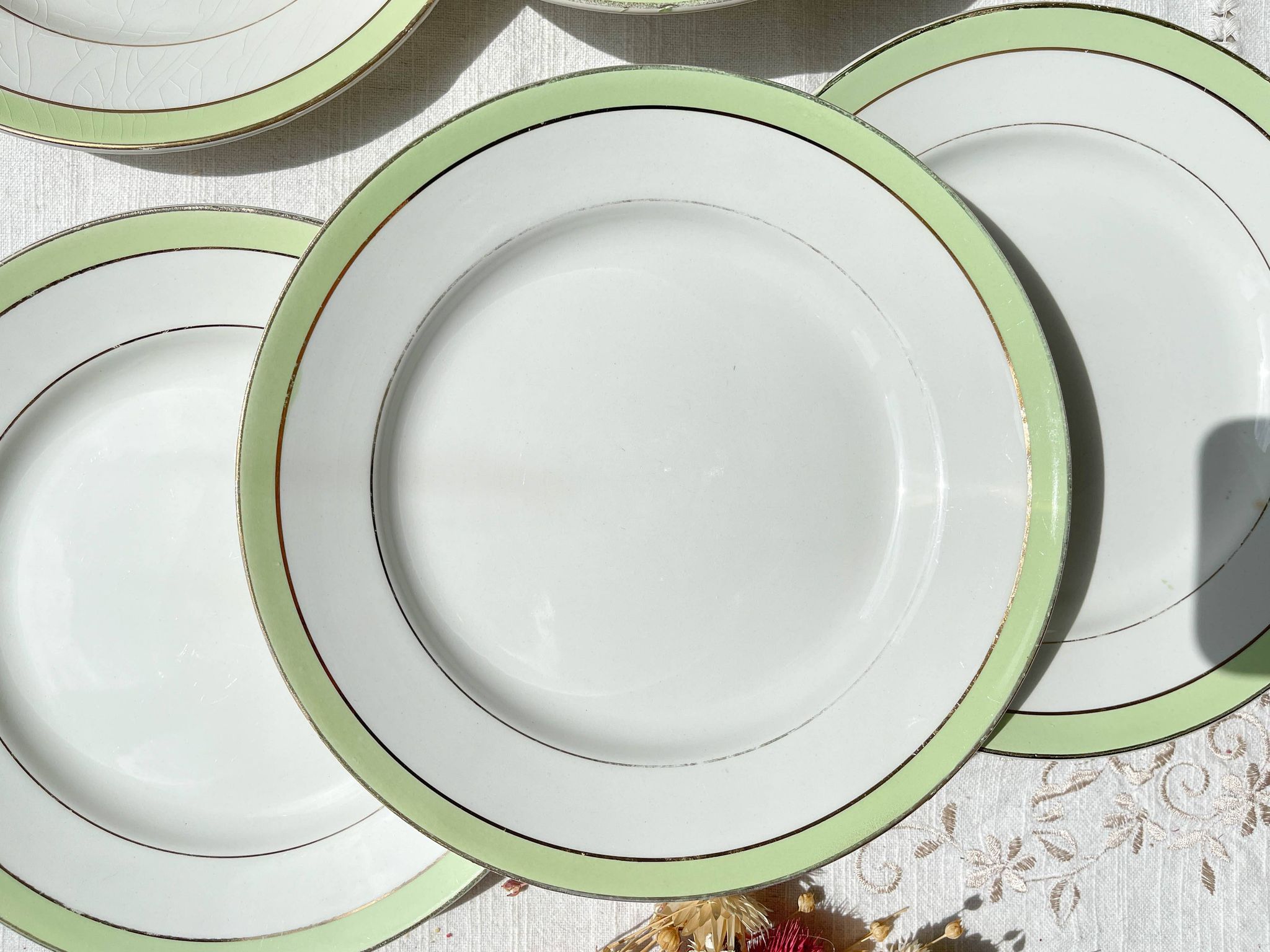 6 Vintage French Orchies "VILLARS" dinner plates 1950 white green gold