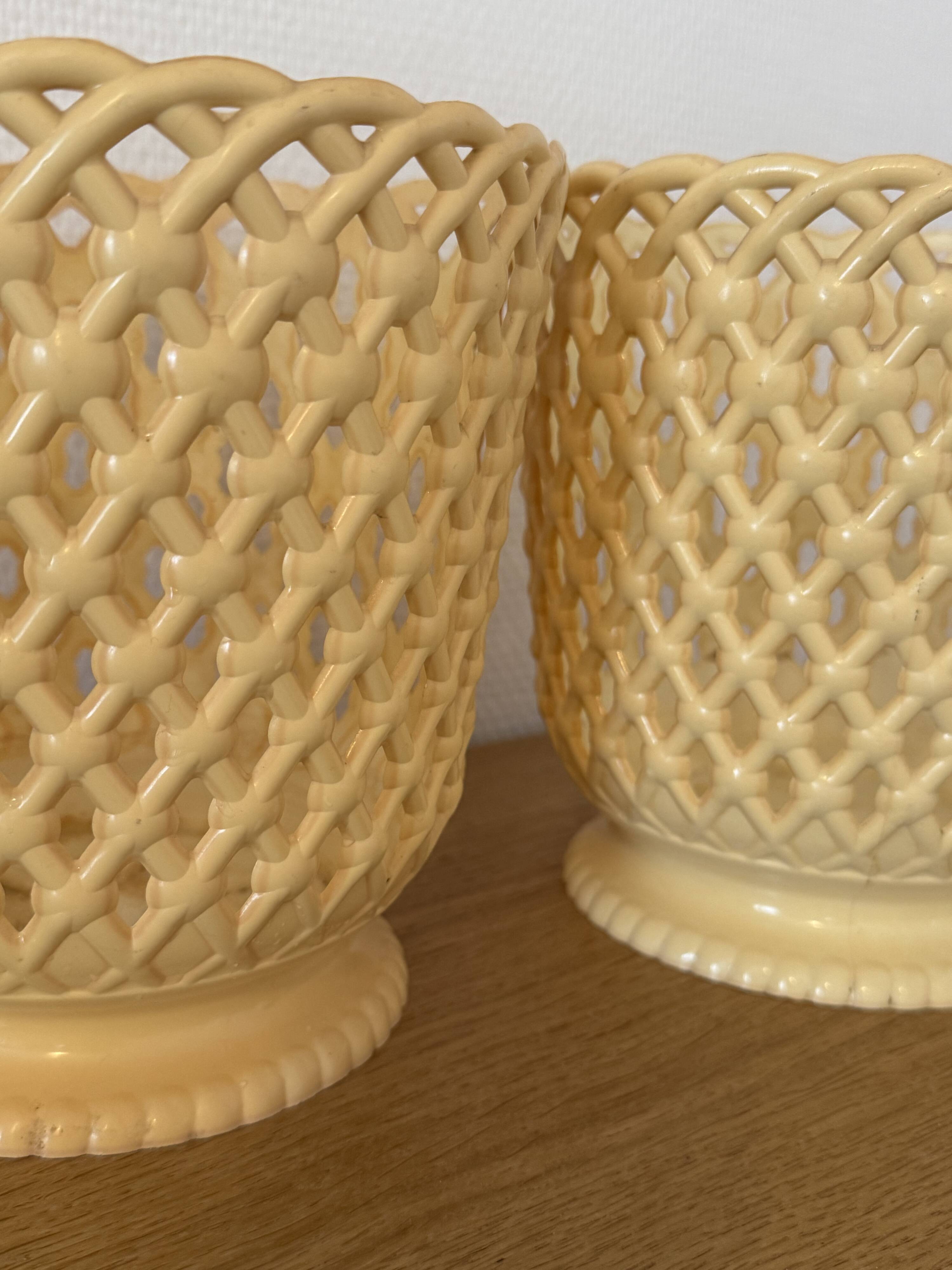 Pair of SYLA 70s pastel yellow flower pots 18cm