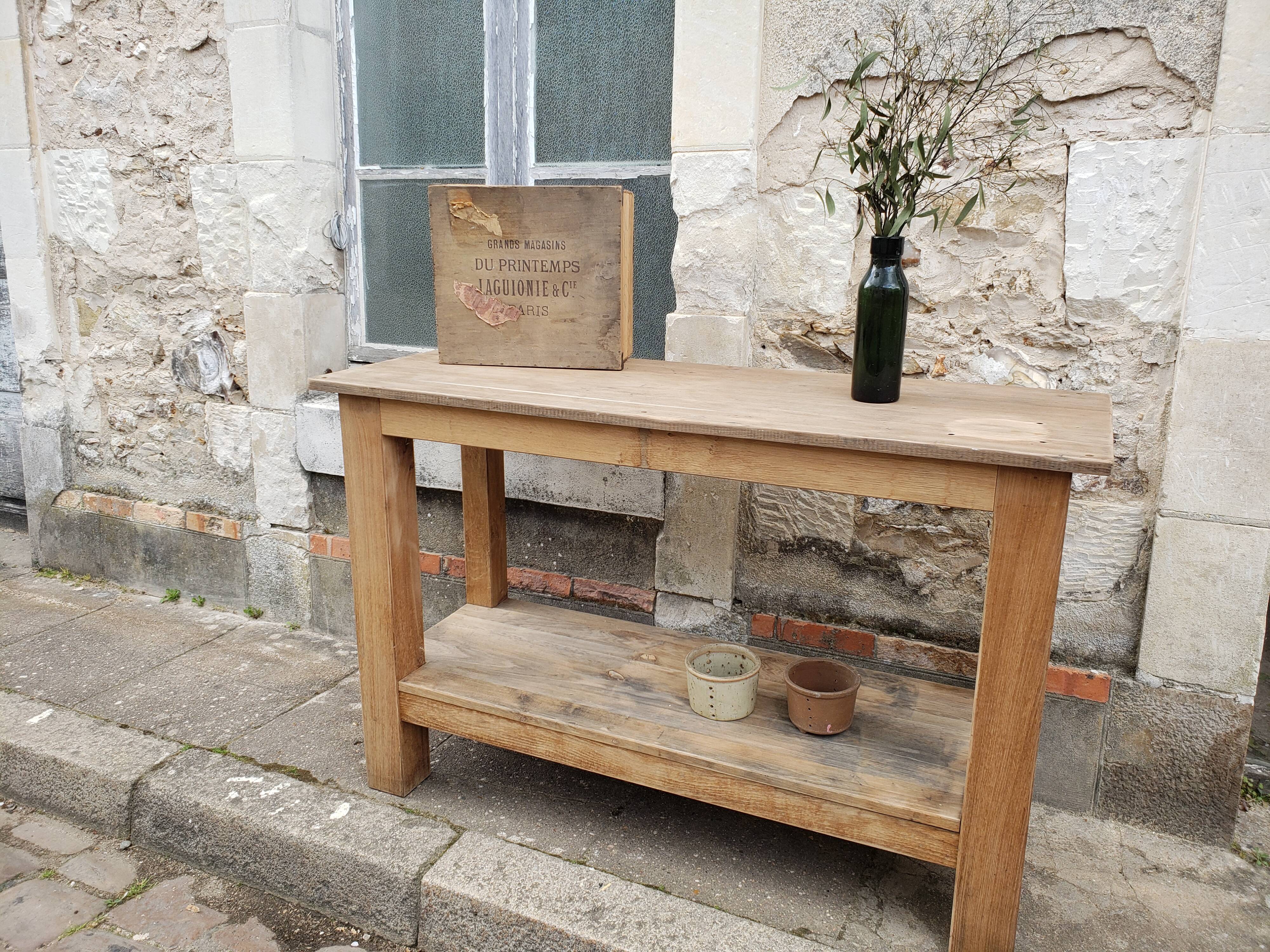 Establishment or light oak console