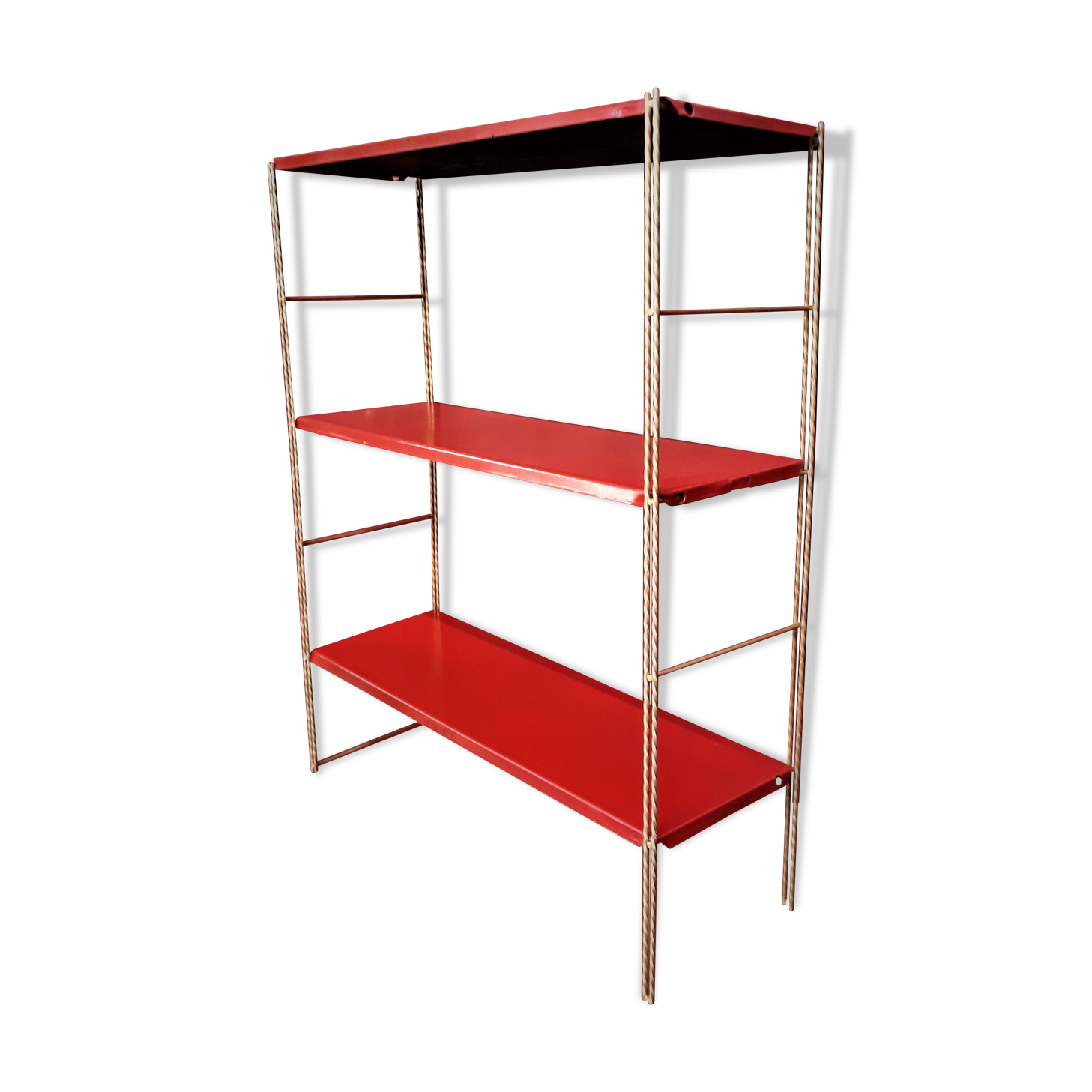 Tomado metal shelf