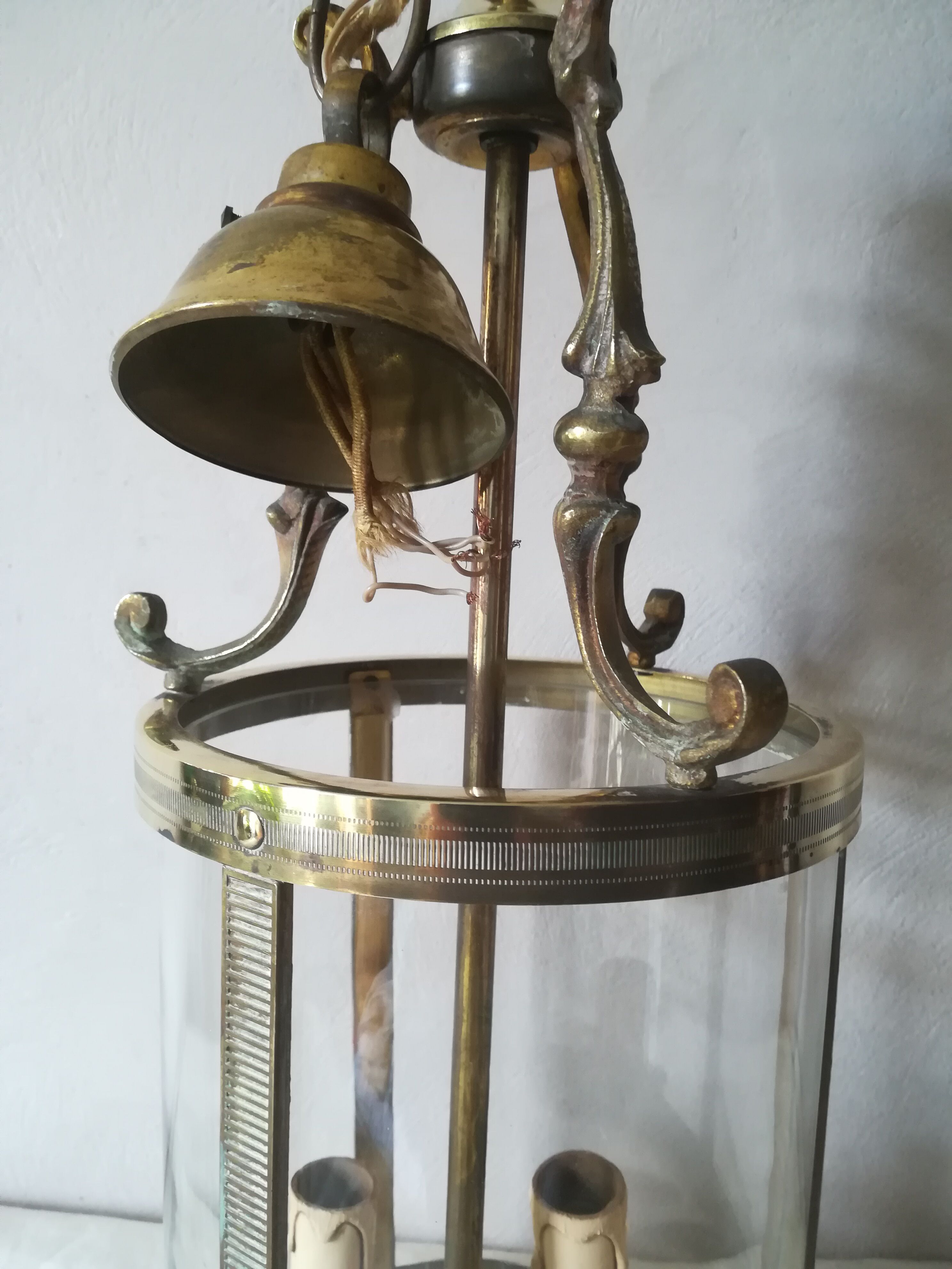 Vestibule lantern with 3 brass and bronze lights