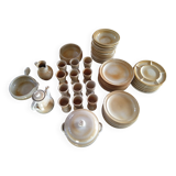 Complete tableware set in Grès du Marais