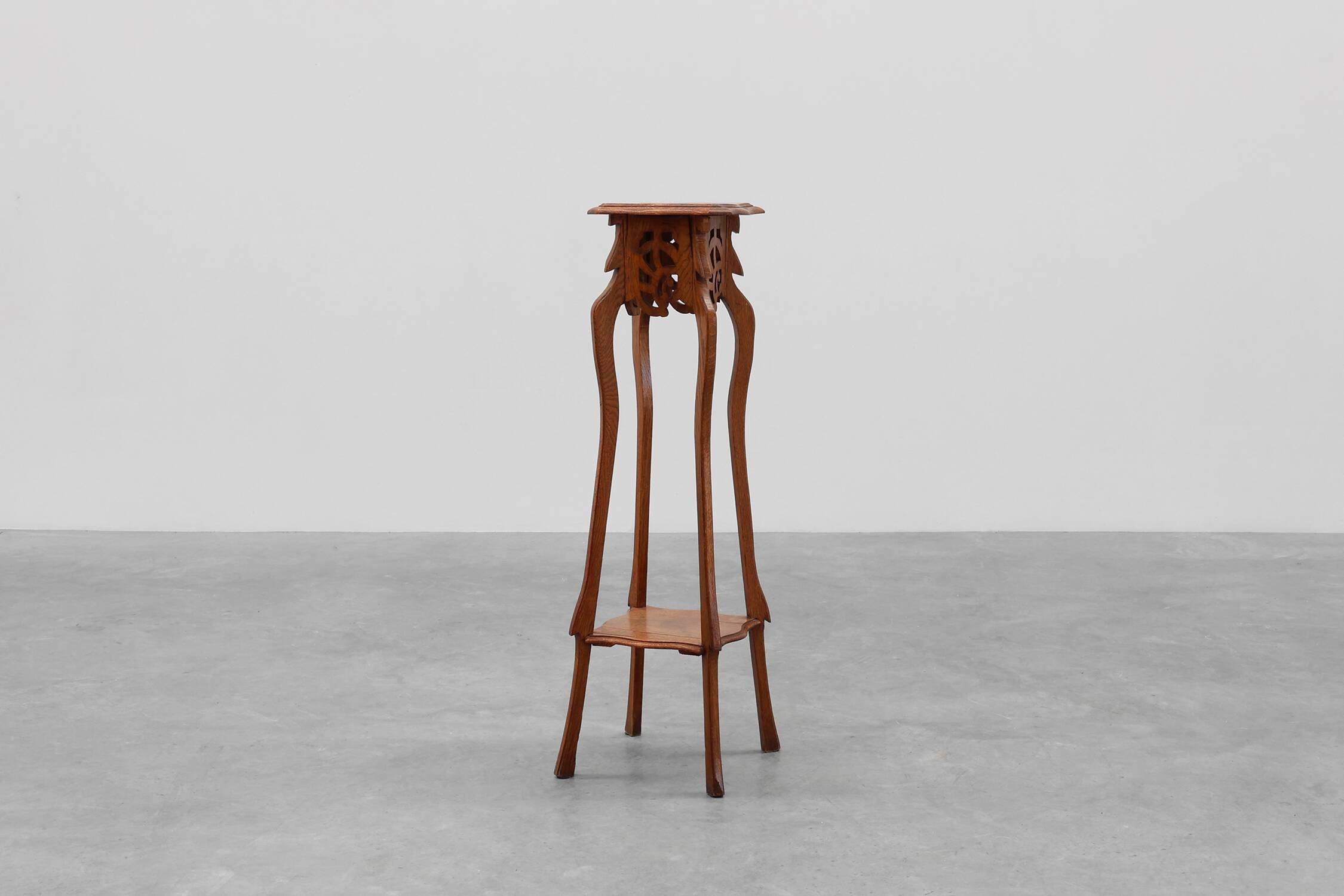 Art Deco tall pedestal in oak with 2 levels, France ca. 1915