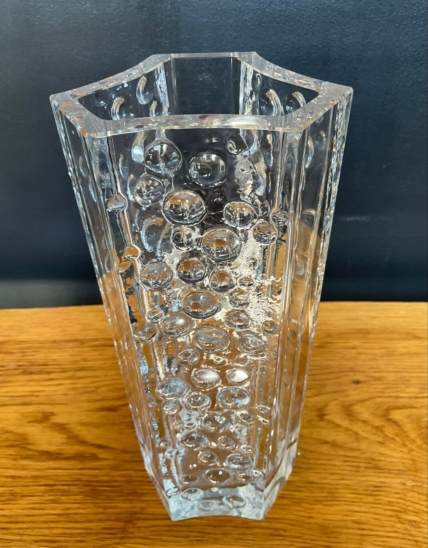 Hexagonal vase Riihimäen Lasi vintage in moulded glass
