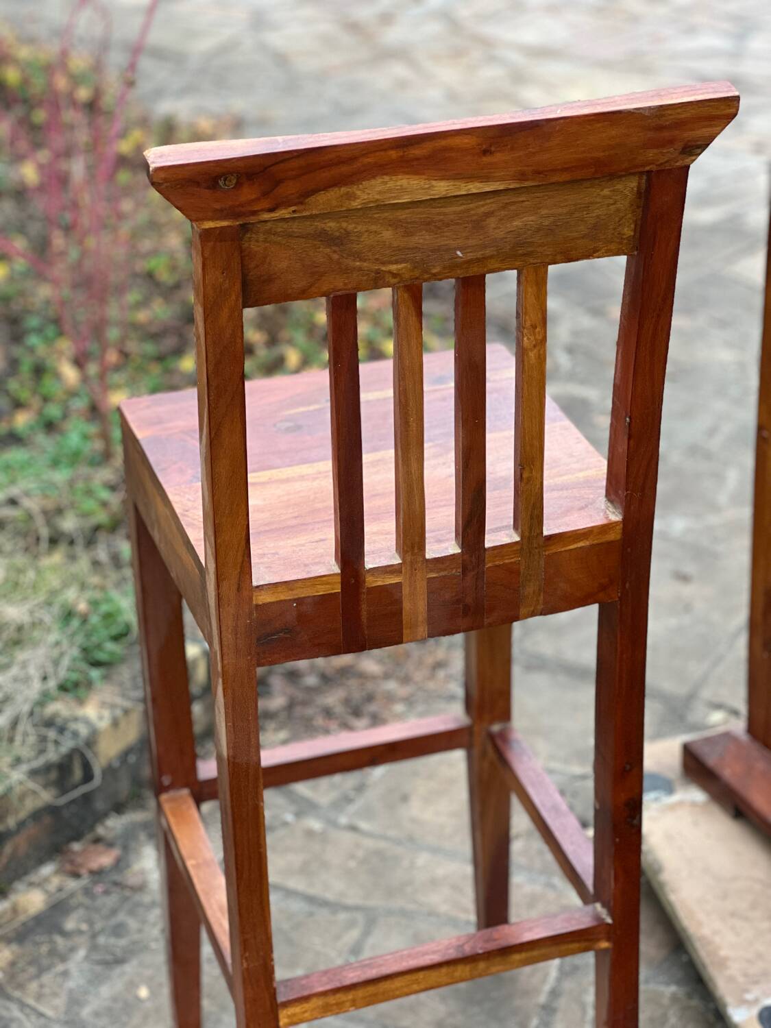 Solid wood bar counter