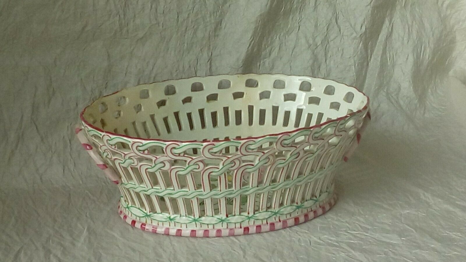 BASKET IN FAIENCE OPENWORK KELLER AND GUERIN LUNEVILLE