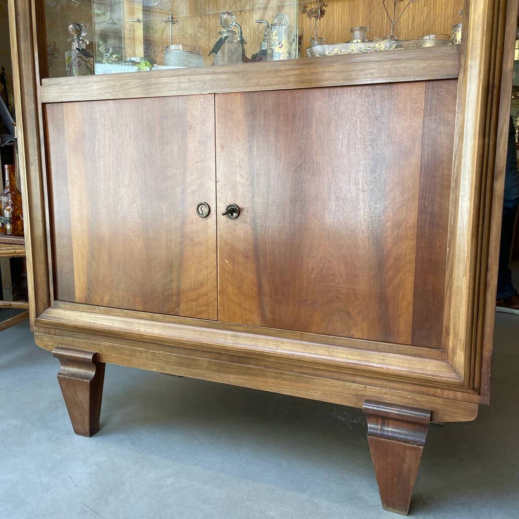 Art deco display cabinet in walnut and glass