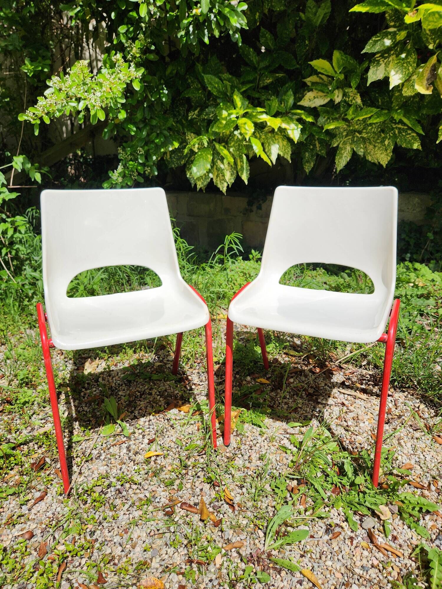 Duo of vintage and designer children's chairs. Kindergarten. 1980.