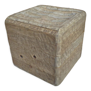 Pouf en bois