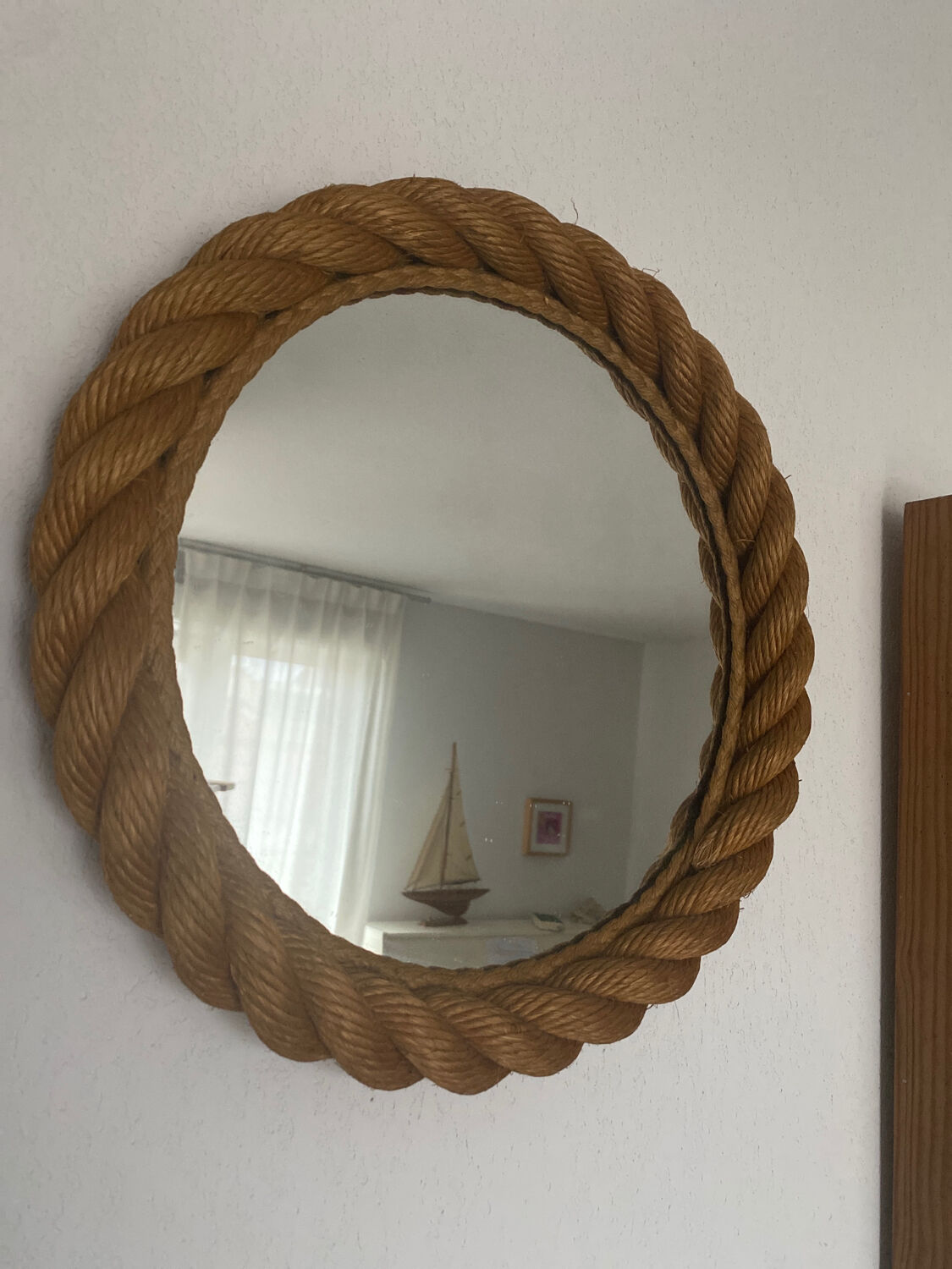 Mirror string