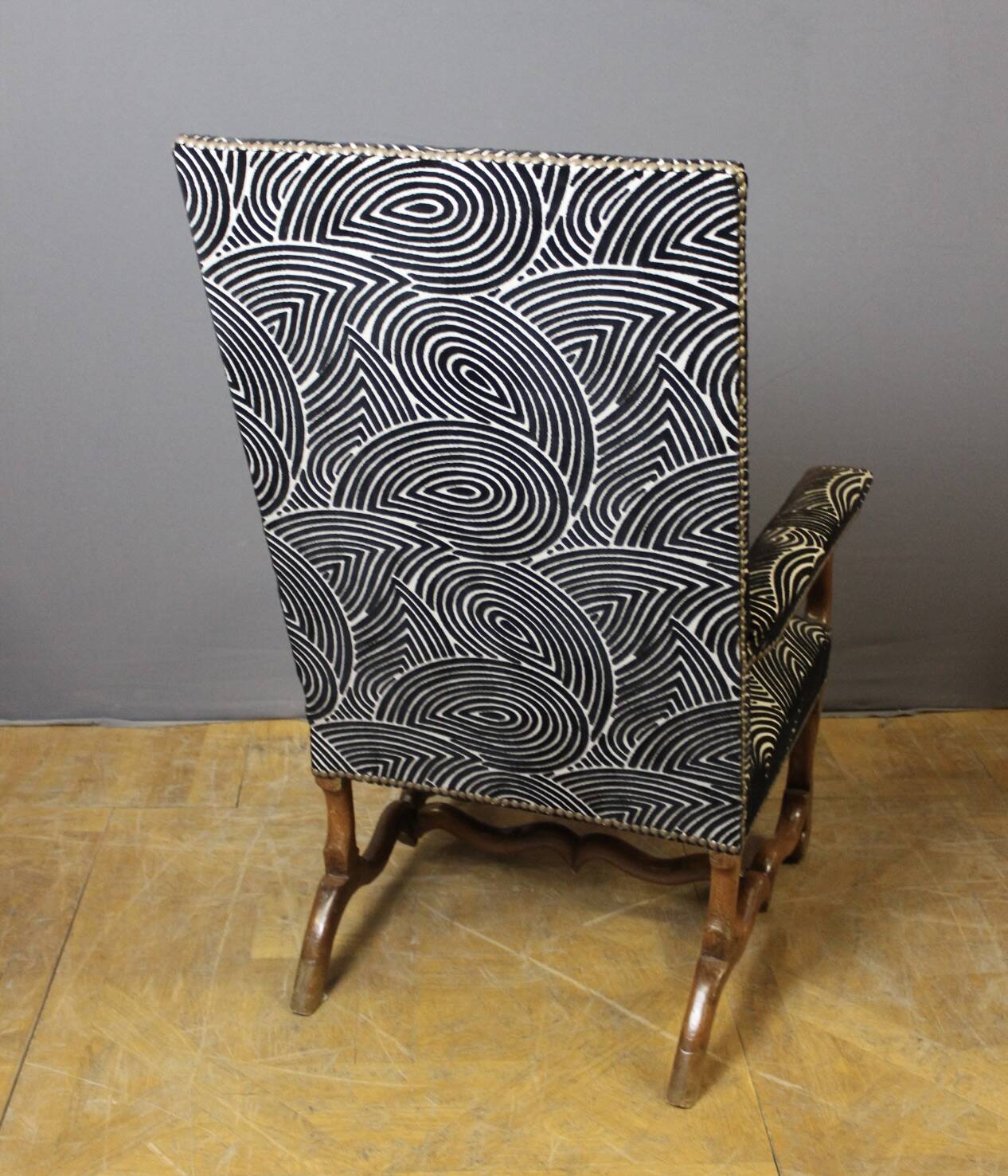 Louis XIV armchair in walnut, 18th century