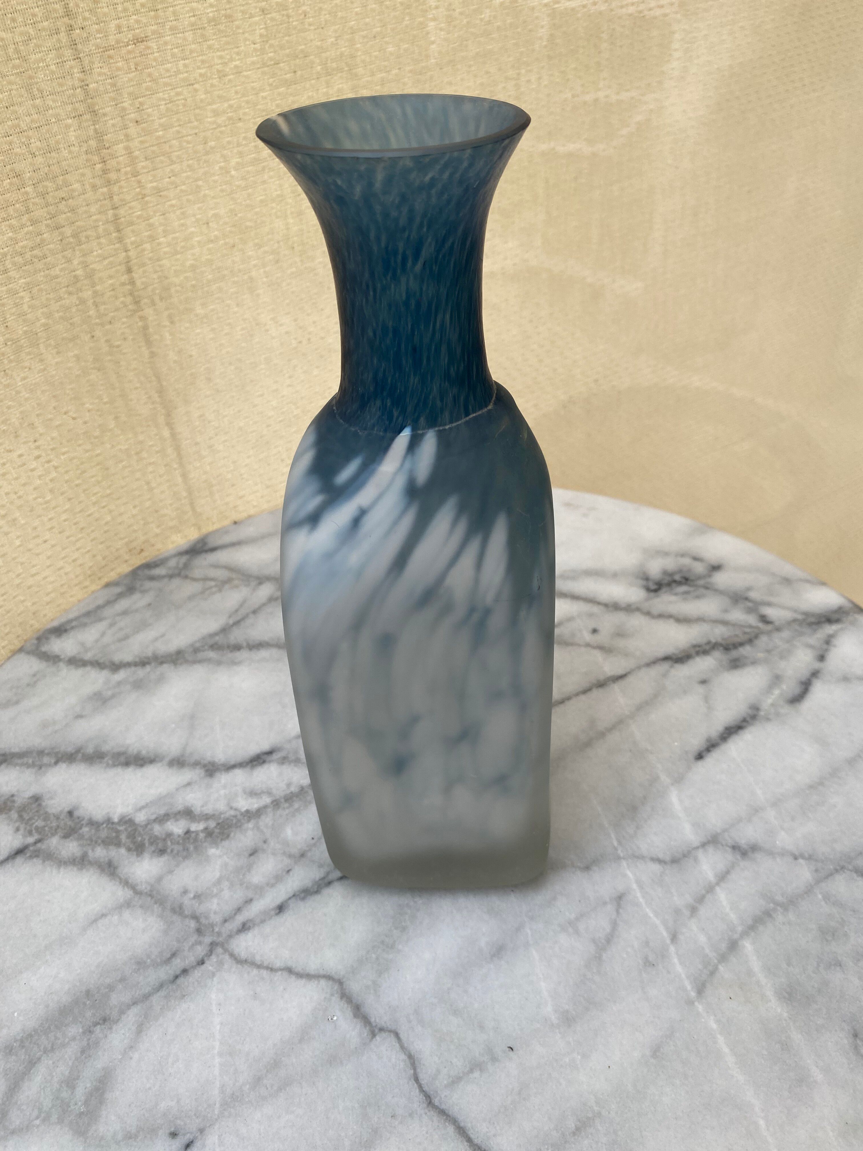 Frosted glass bottle vase – Blue & Frosted White Gradient