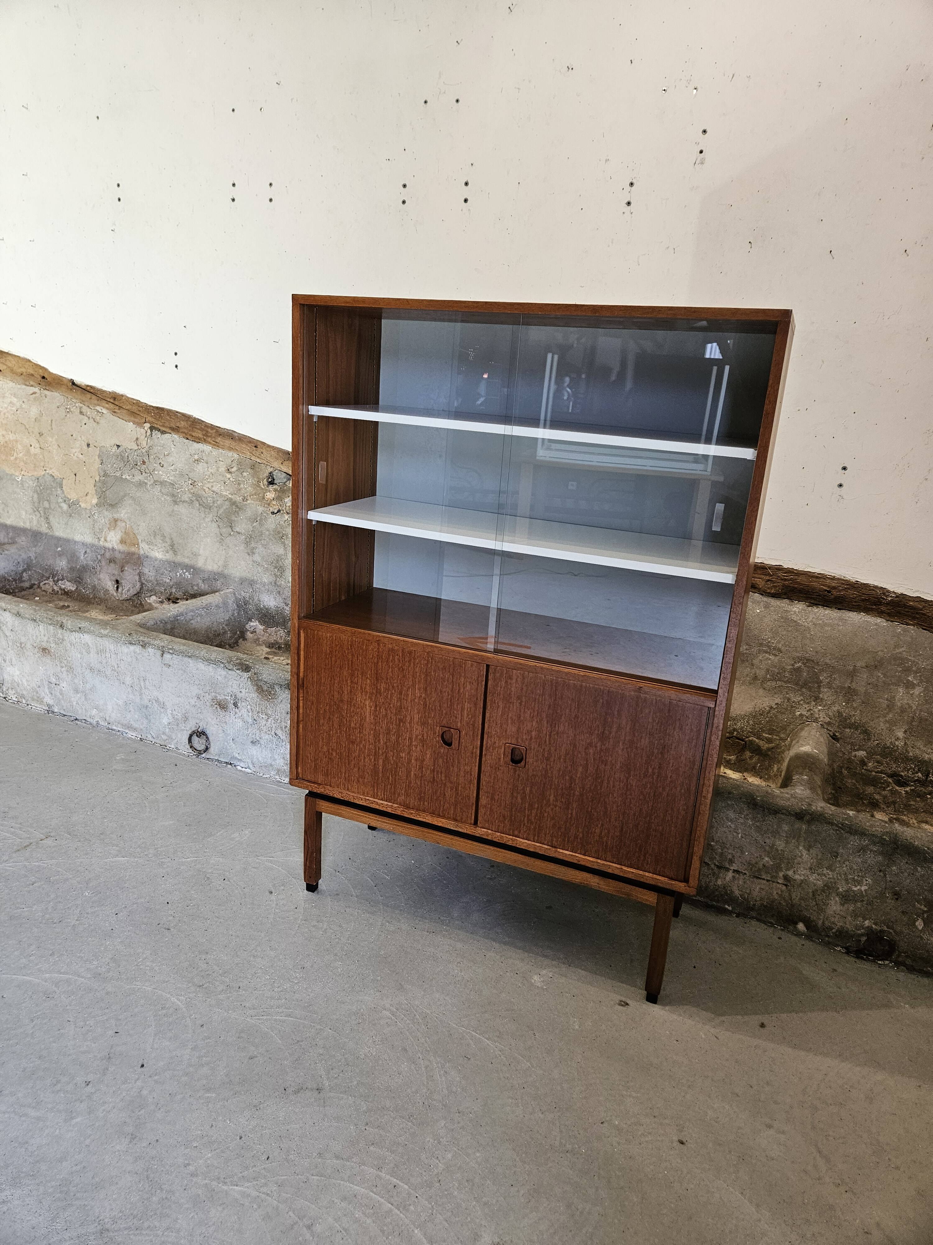 Small MDK display case / teak veneer bookcase 1960 Scandinavian design