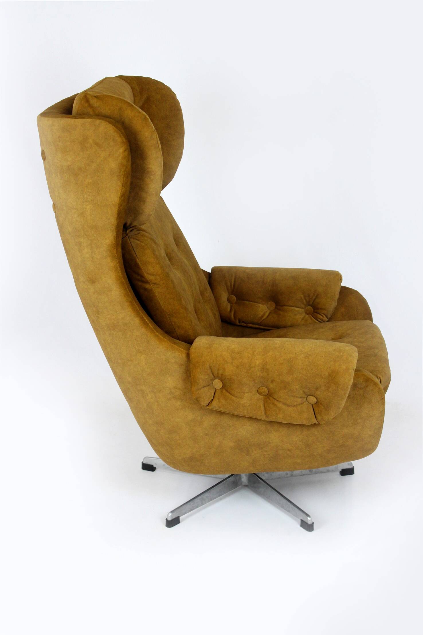 Restored Swivel Lounge Chair from Up Zavody, Czechia, 1970s