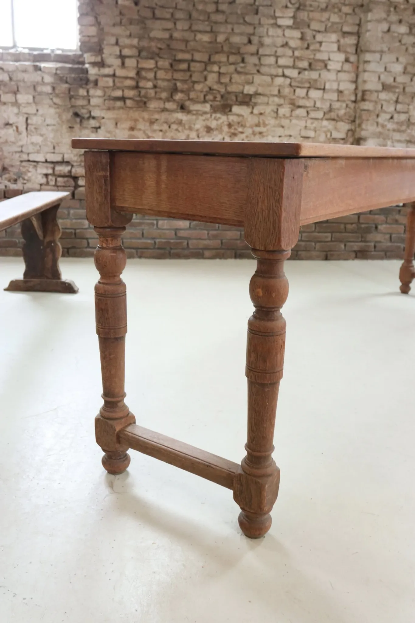 Long antique oak table with turned legs – 239 cm