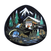 Assiette en faïence émaux de Longwy décor de montagne et chalet, années 60/70 Vintage