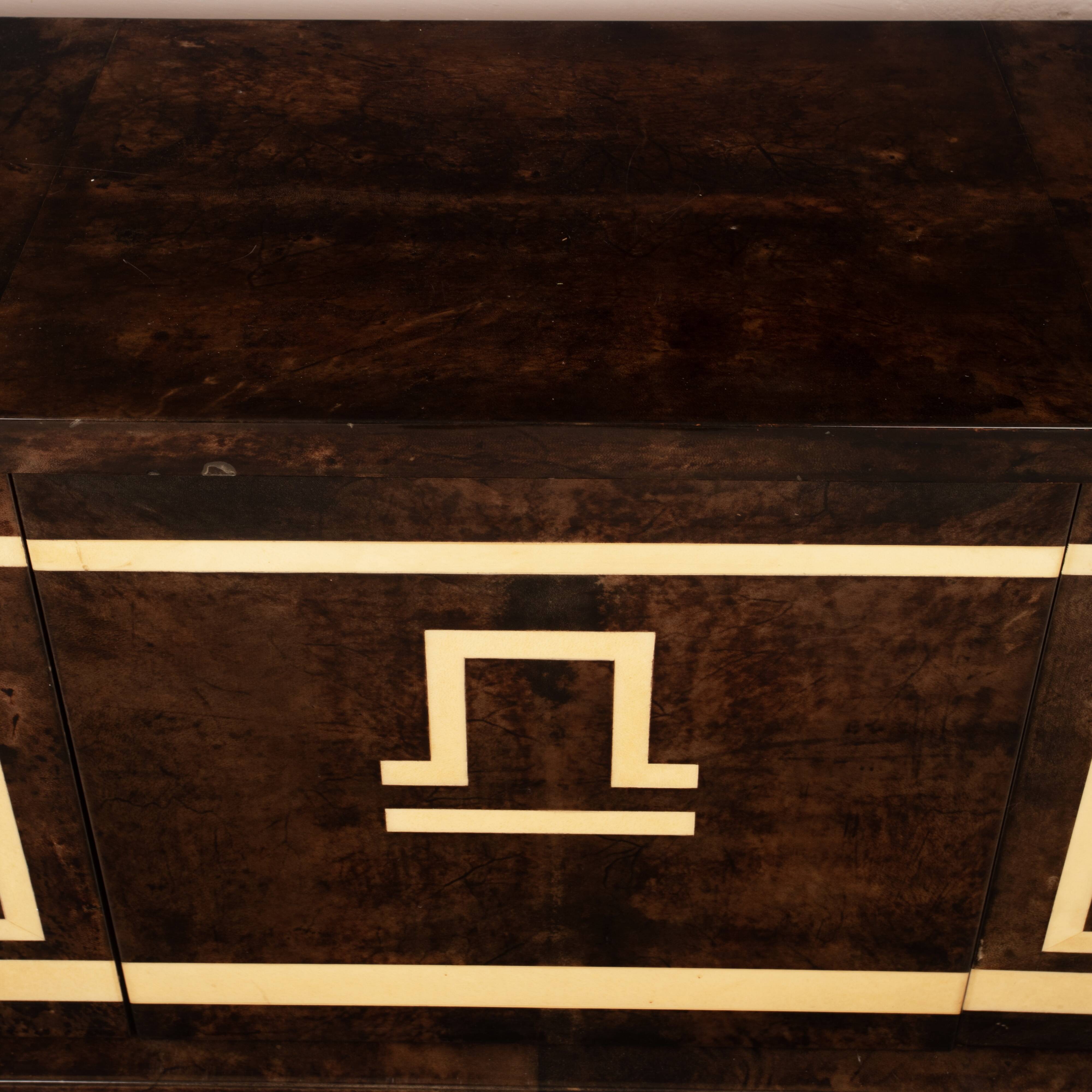 Model 2031D Cabinet by Giorgio Tura & Nucci Valsecchi for Tura Milano 1970