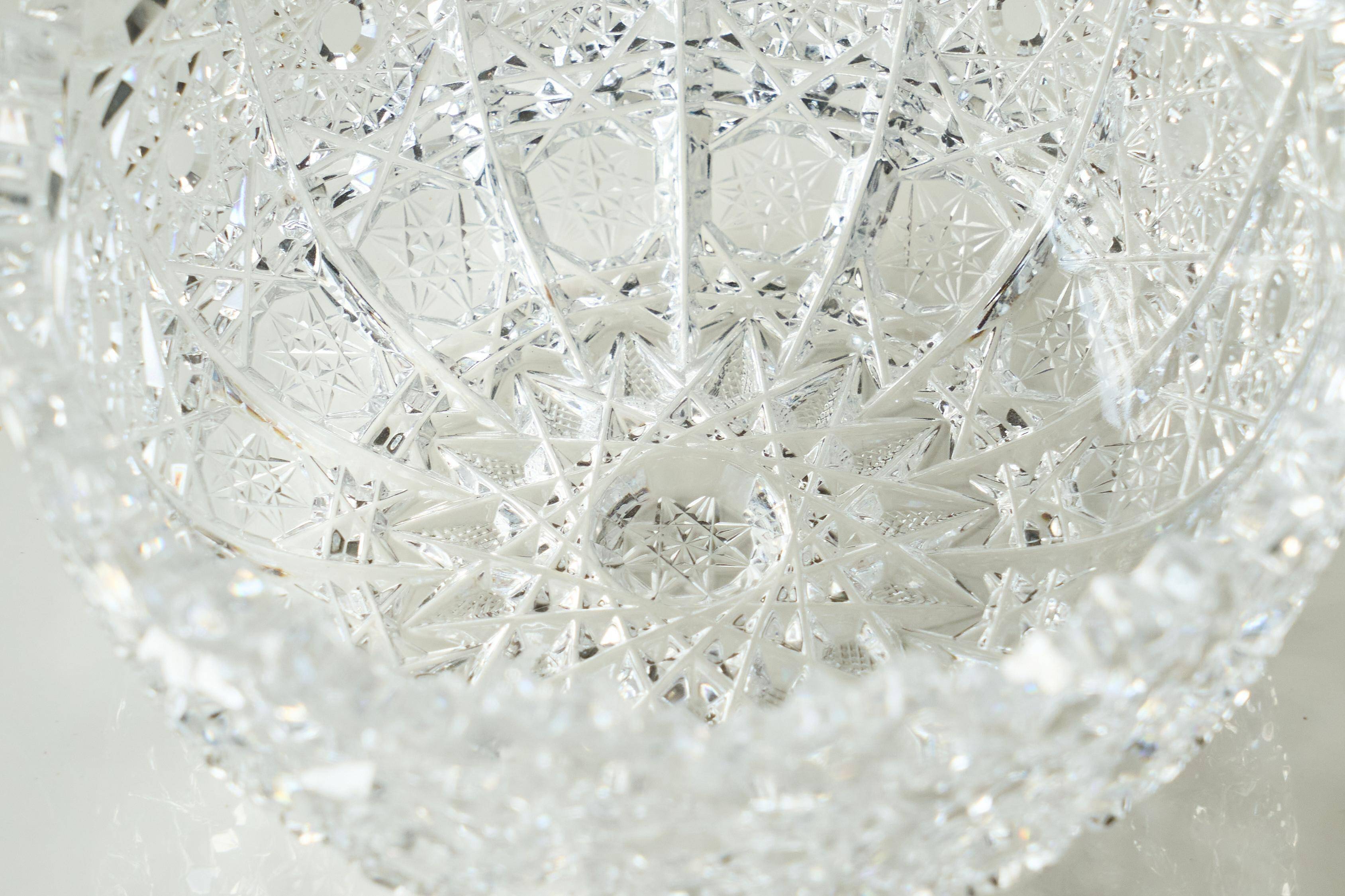 Bol décoratif Flocons de neige en cristal, début 20e siècle