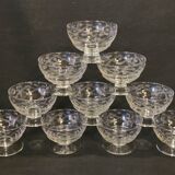 10 anciennes coupes à champagne en cristal gravé ciselé