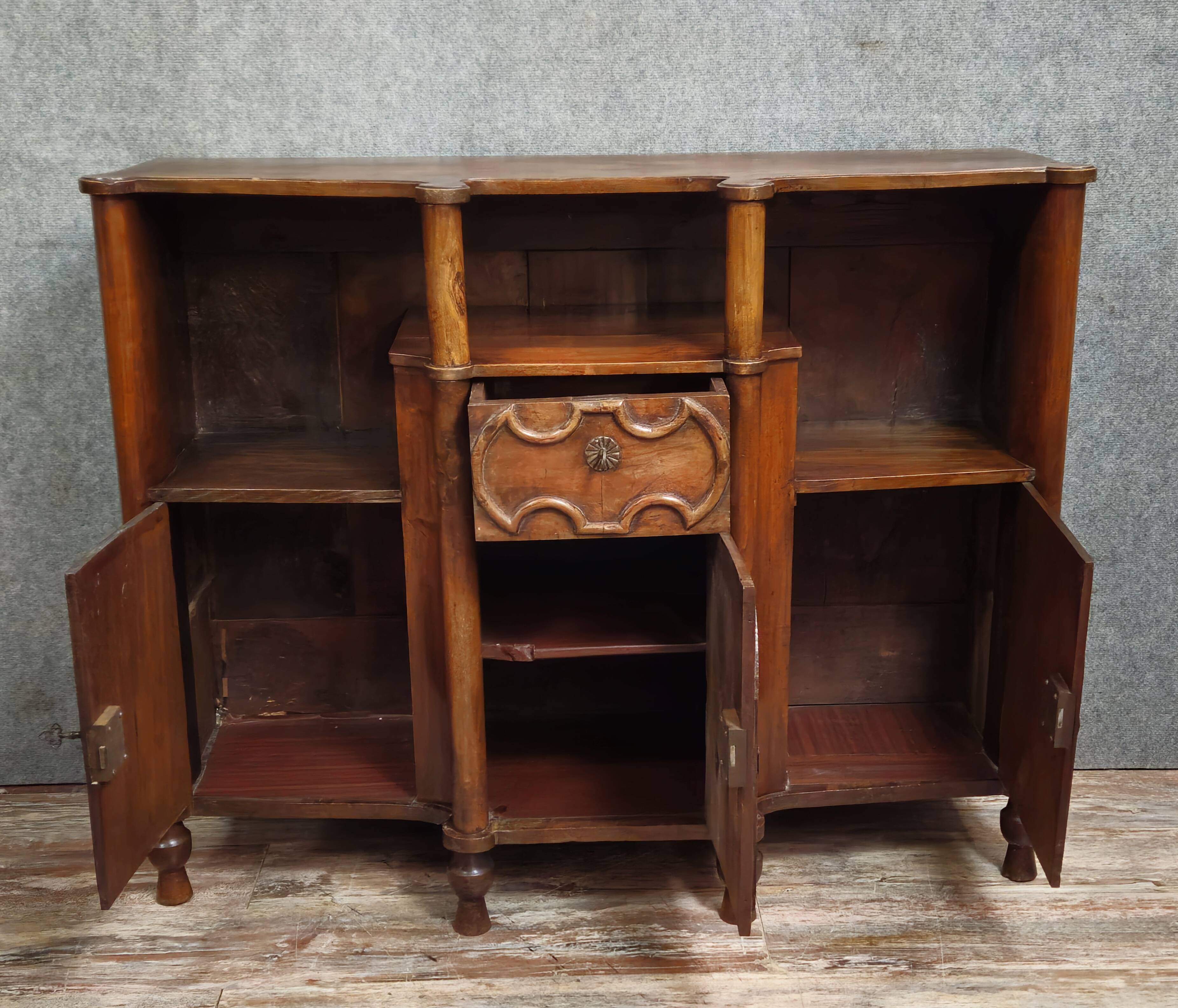 Antique carved solid wood buffet – Cherub decoration – 19th century