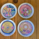 Flat colored porcelain plate, day of the week