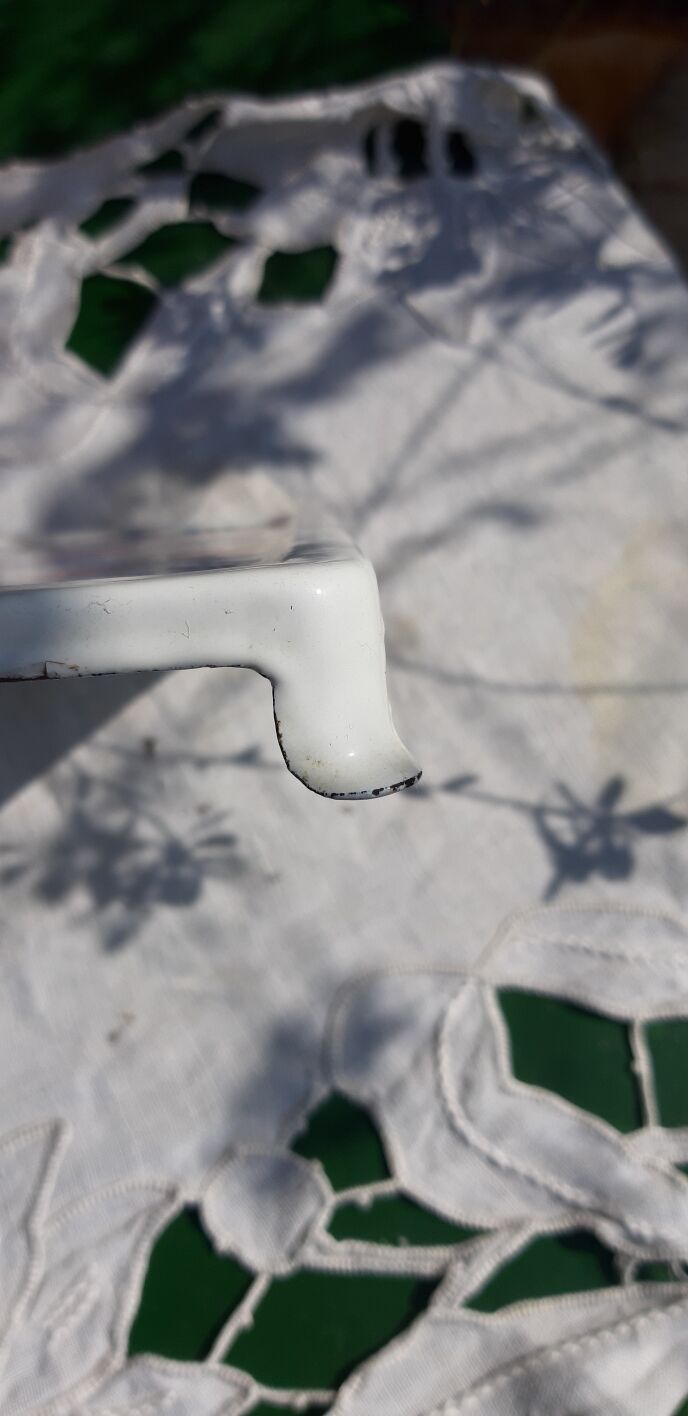 Vintage enamelled trivet from the 40s/50s