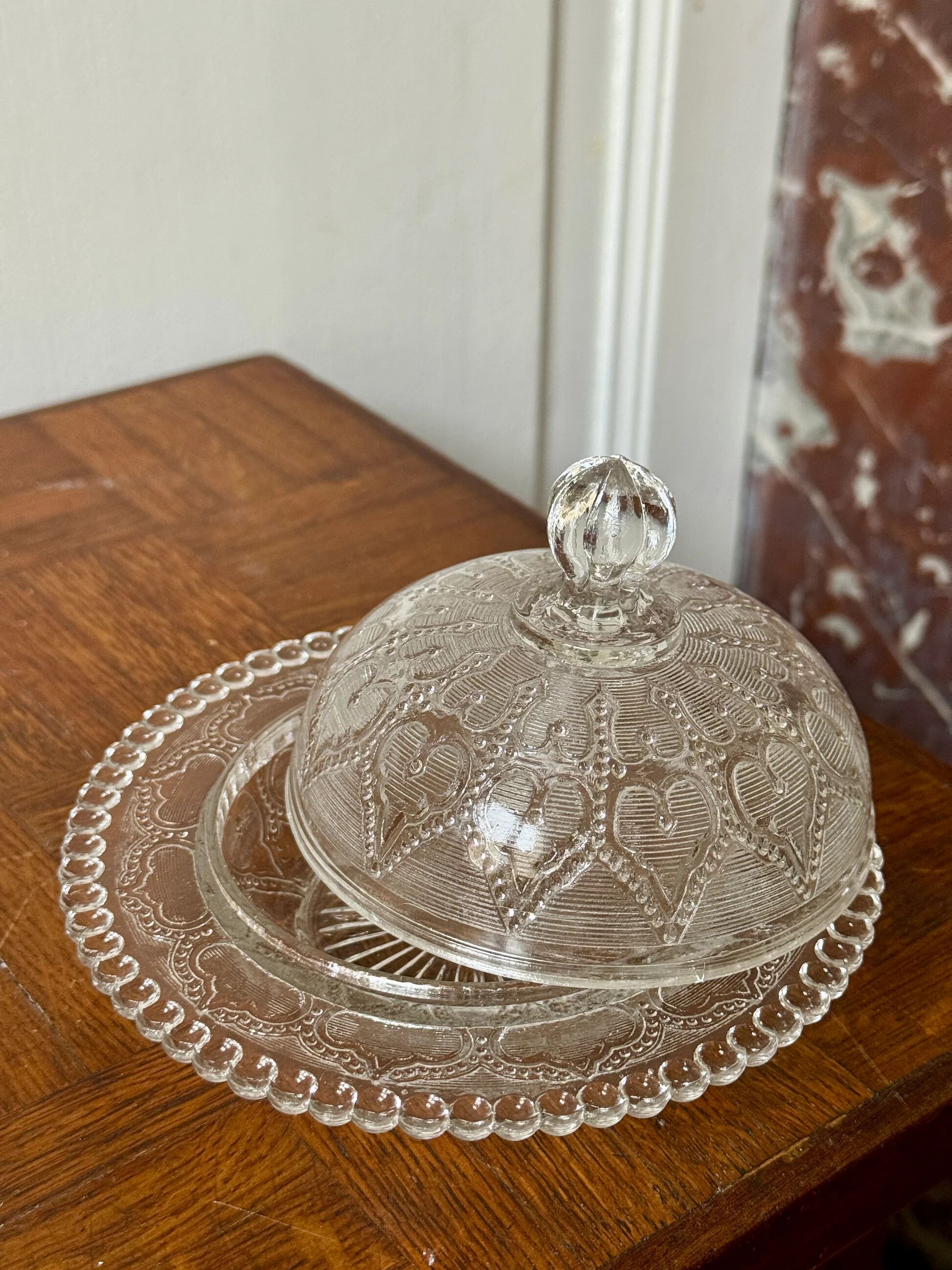 Bonbonnière, sucrier en verre