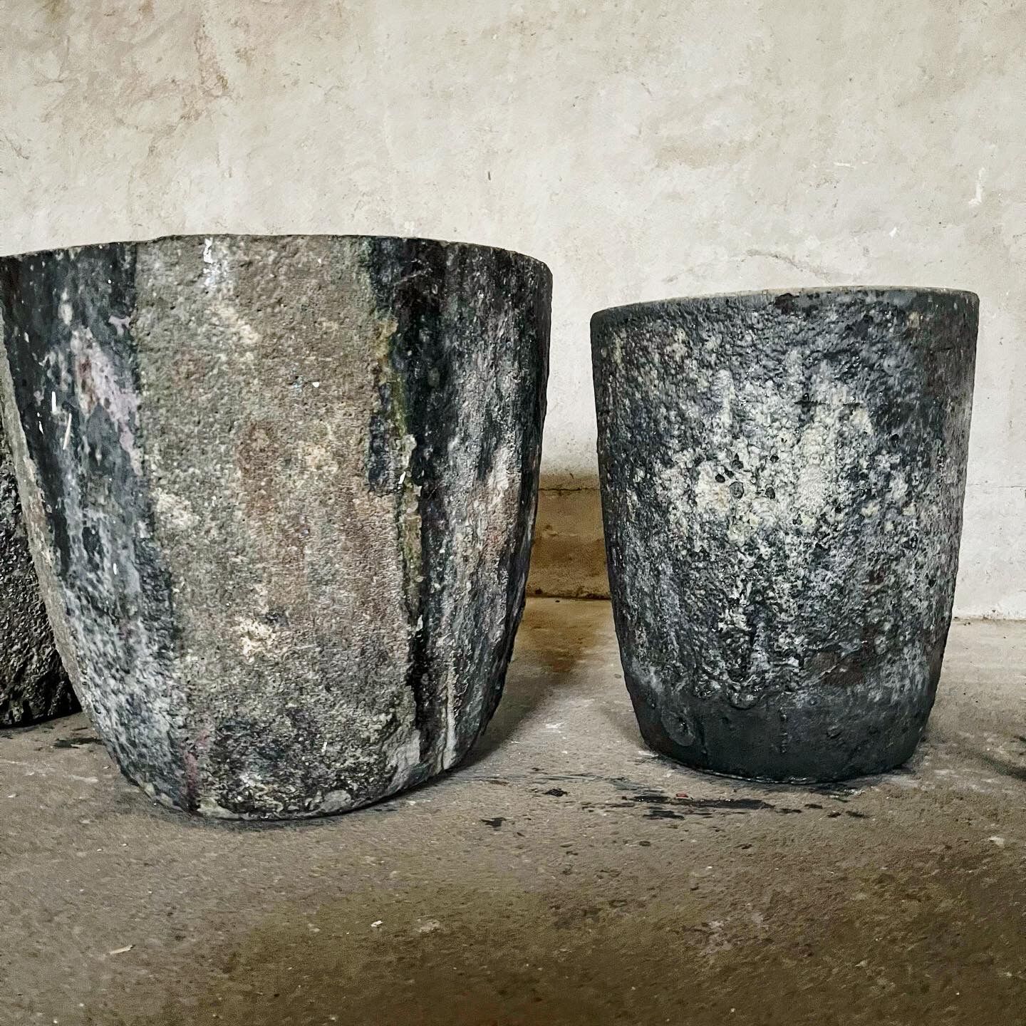 Foundry crucibles