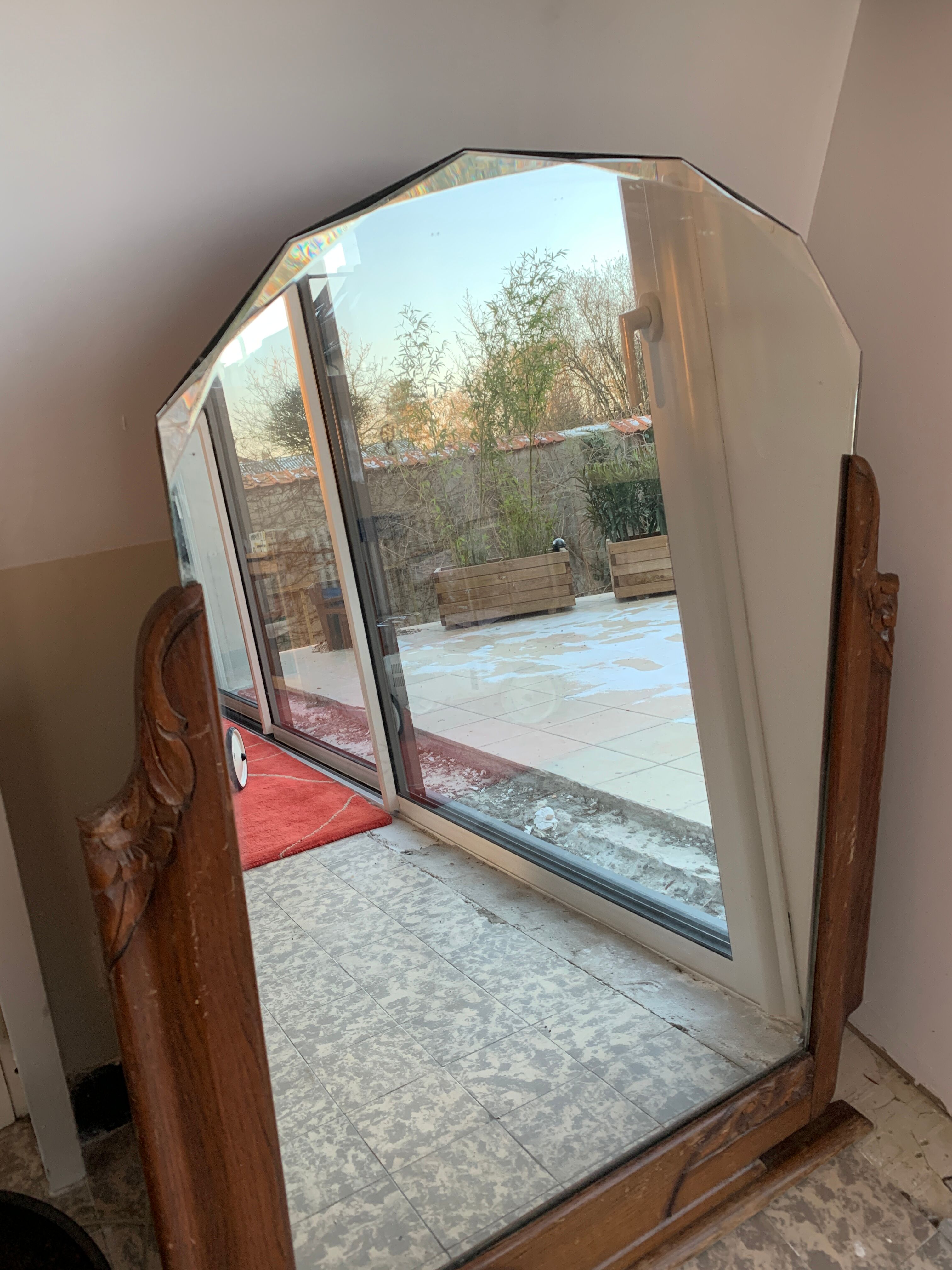 Bevelled mirror 76x103cm