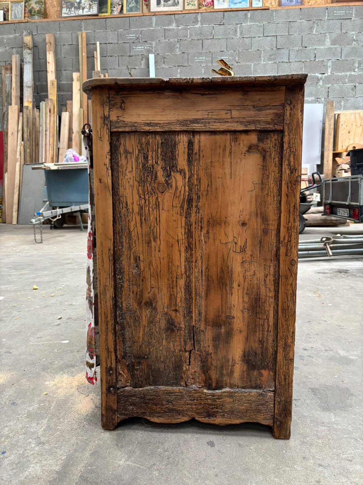 Bathroom furniture