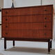 Armoire à tiroirs du milieu du siècle