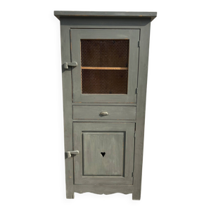 Ancien garde-manger en