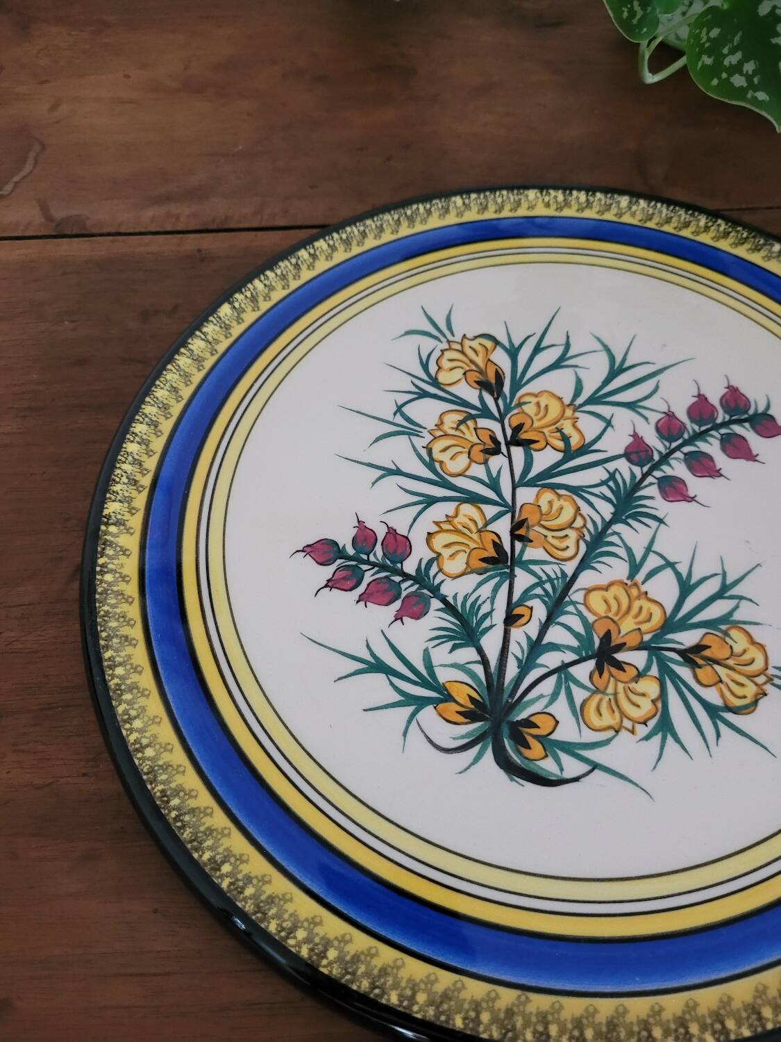 Henriot Quimper Noirmoutier presentation plate