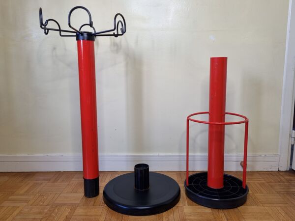 Portemanteau en métal laqué orange édité par Seccose, années 80