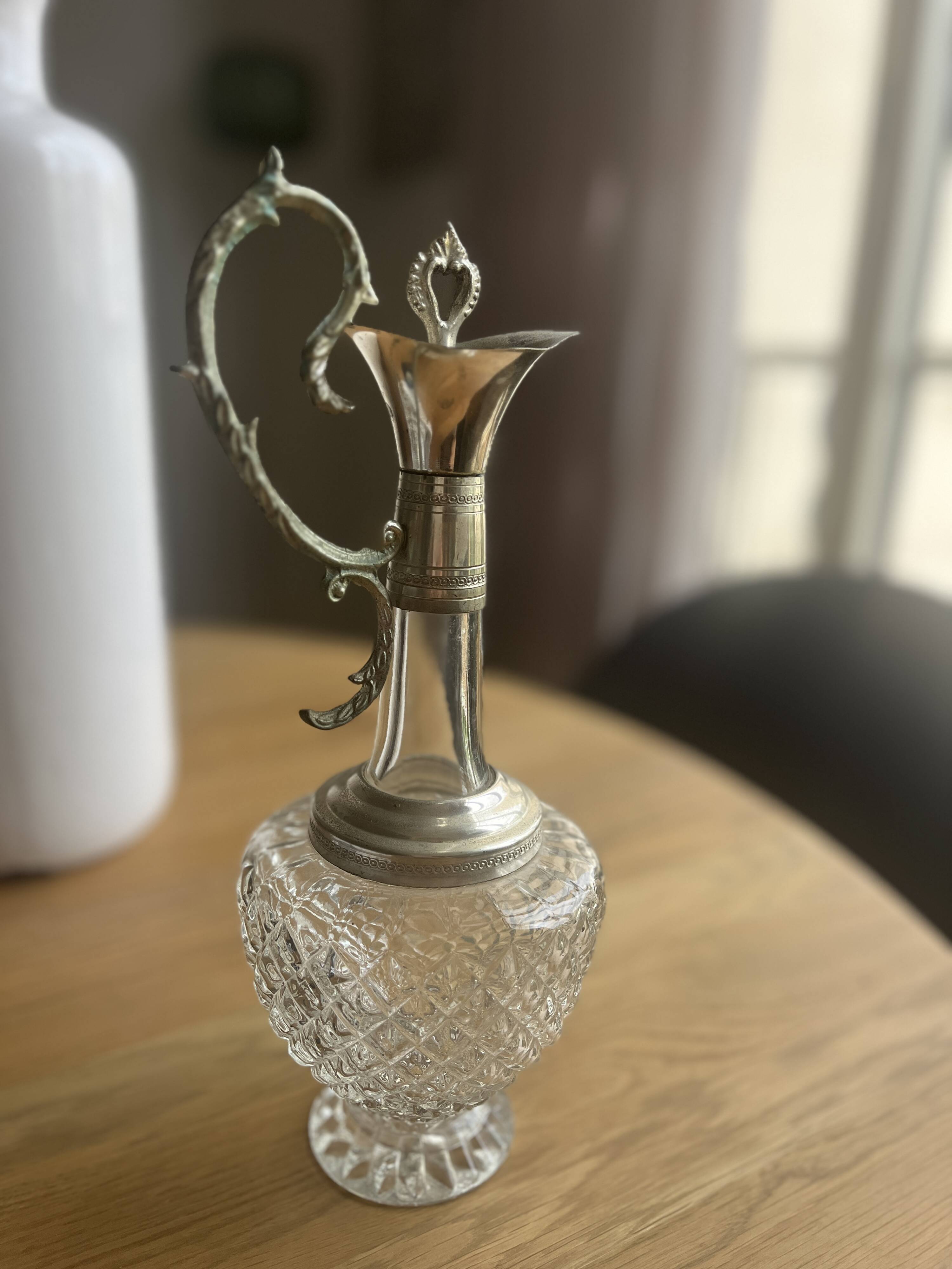 Antique jug / decorative carafe in cut glass and silver-plated metal