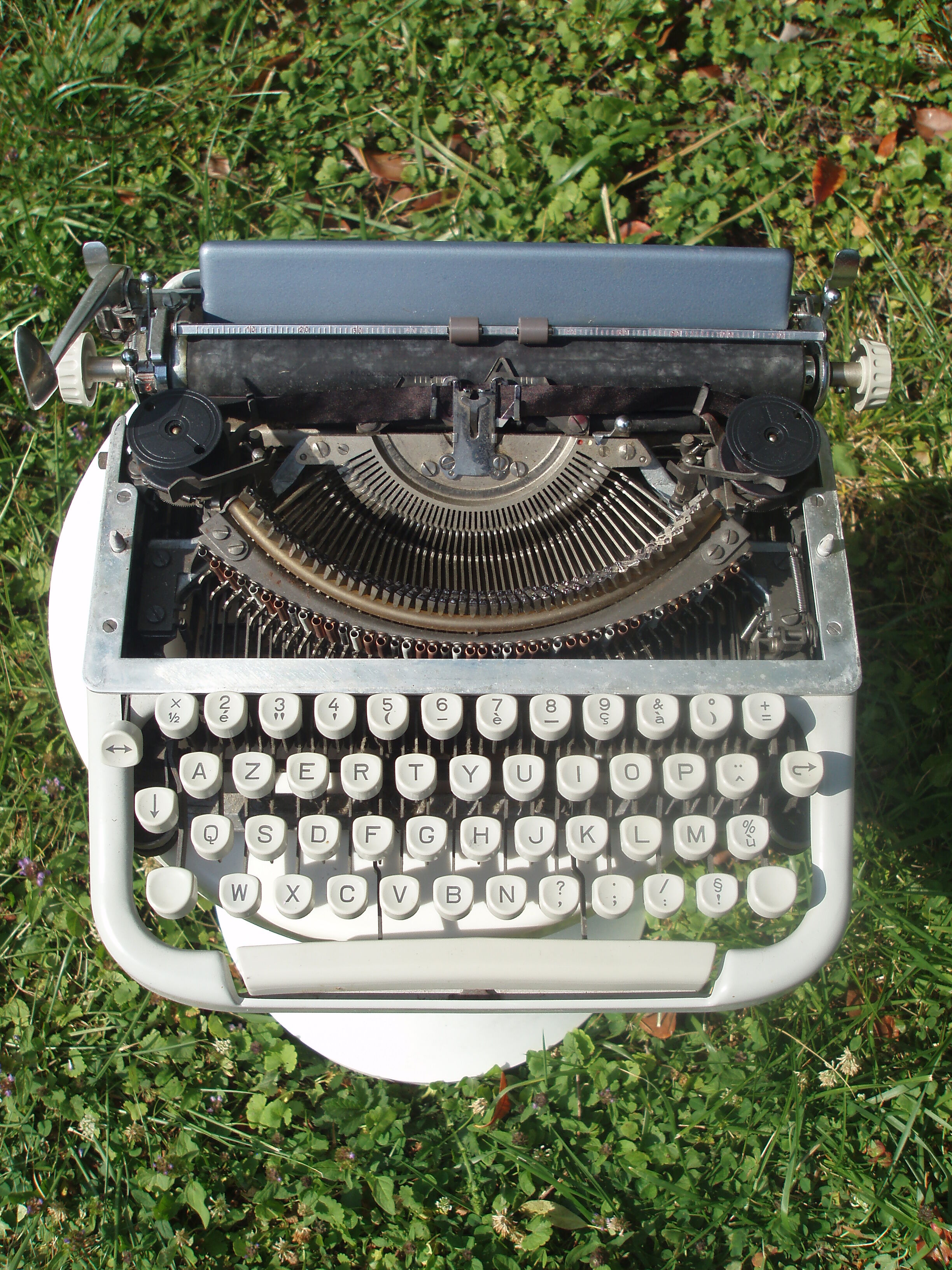 Typewriter blue japy script  with manual and carrying case