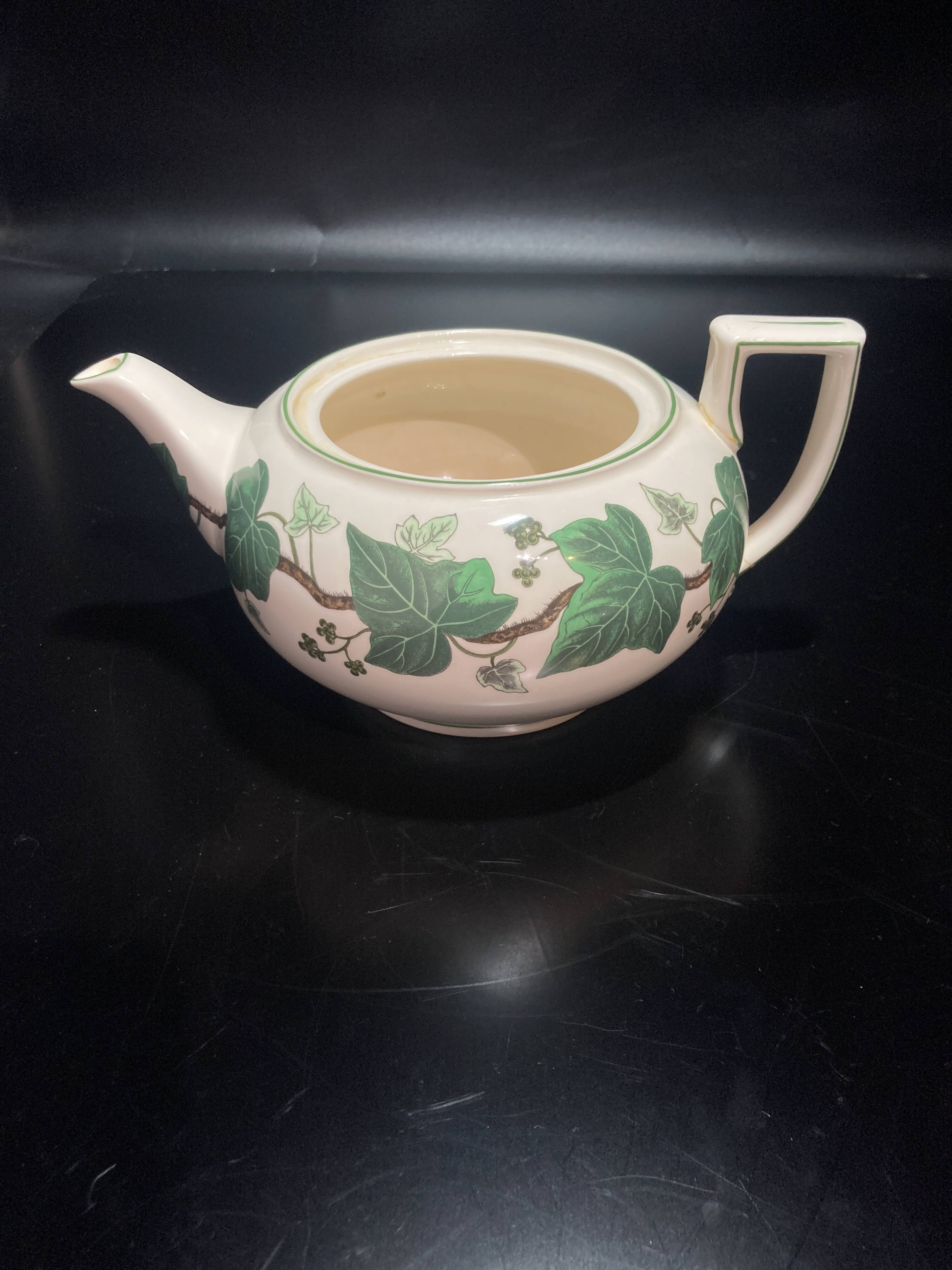 Ceramic teapot