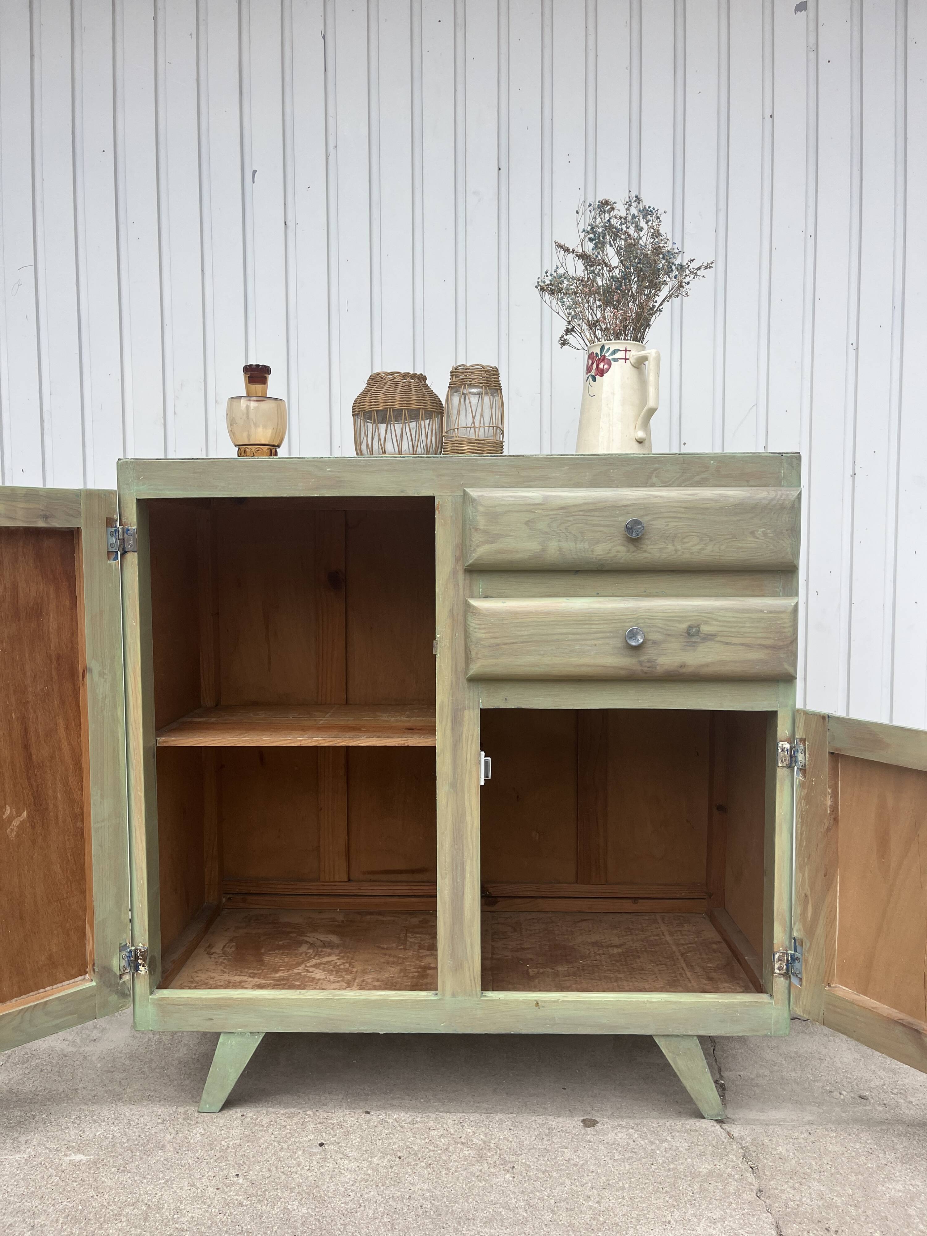 Compass leg sideboard