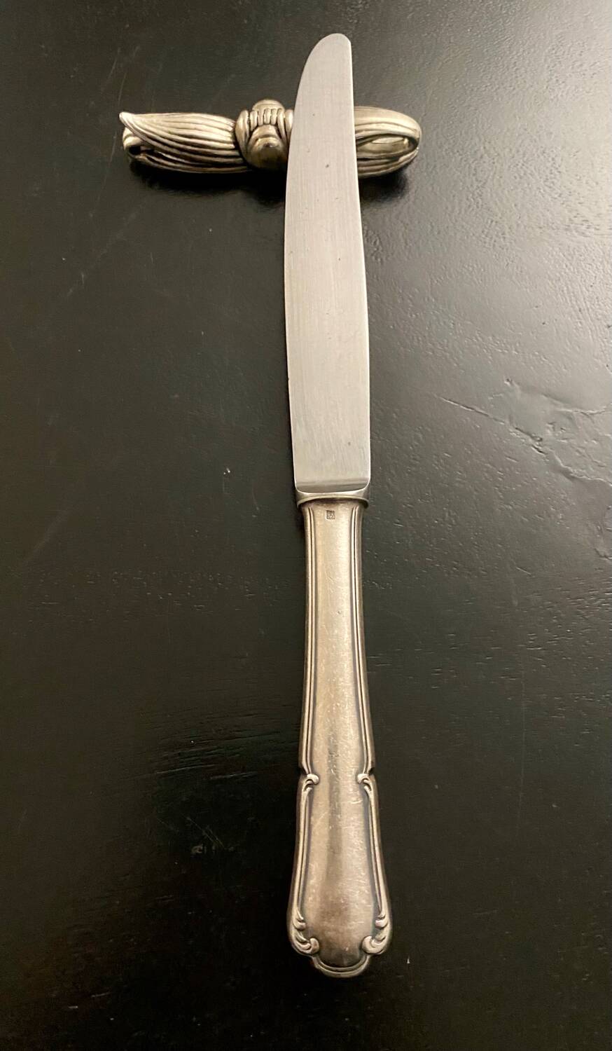 6 metal bow-shaped knife holders