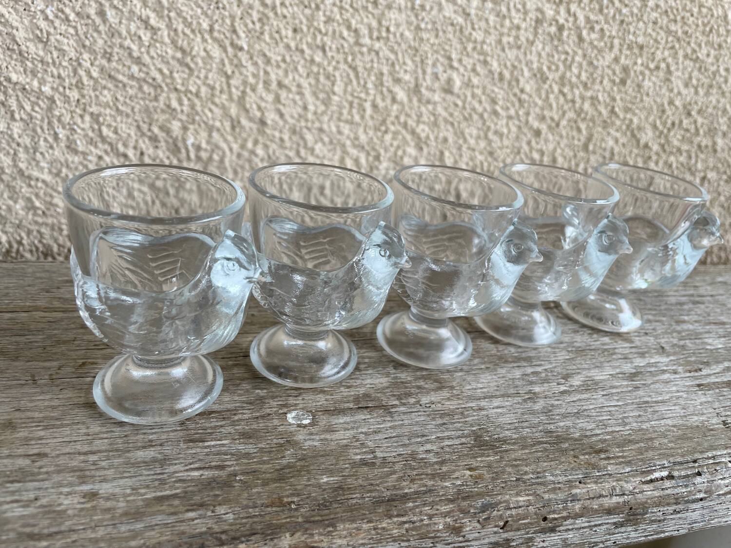 5 chicken-shaped egg cups