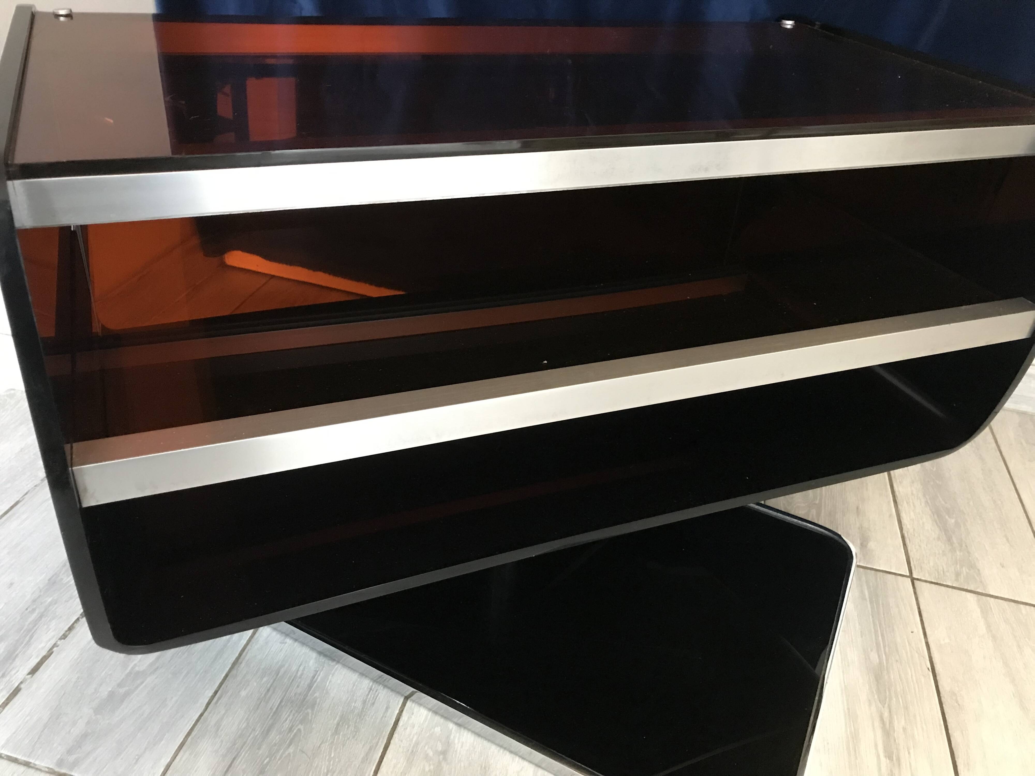 Meuble de TV pivotant en plexiglas fumé