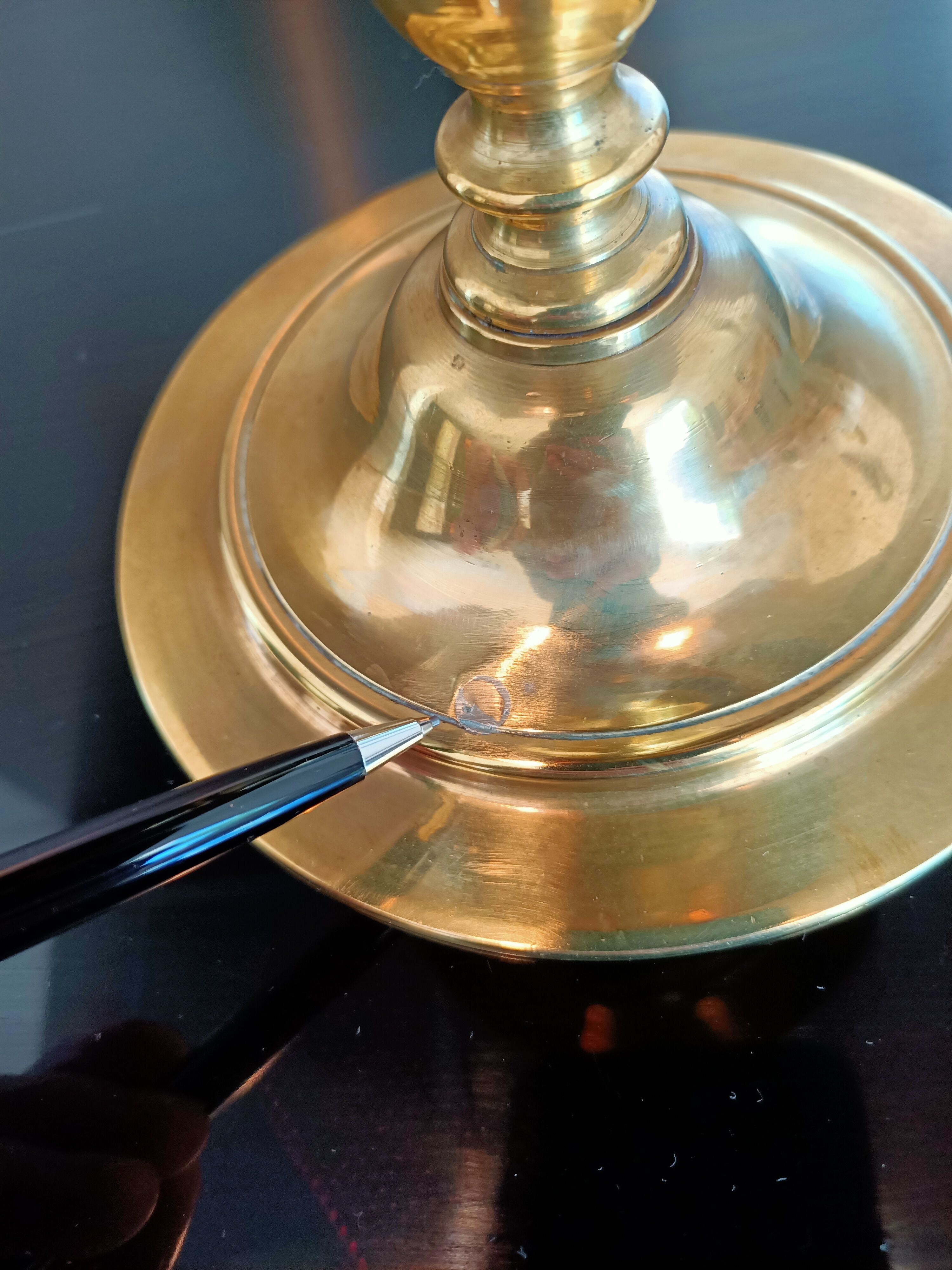 Antique bronze candle holder Heemkersk