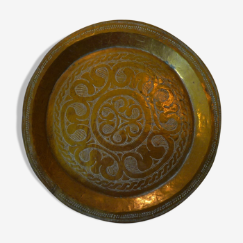 Plateau marocain ancien, en cuivre ciselé, diamètre 29 cm